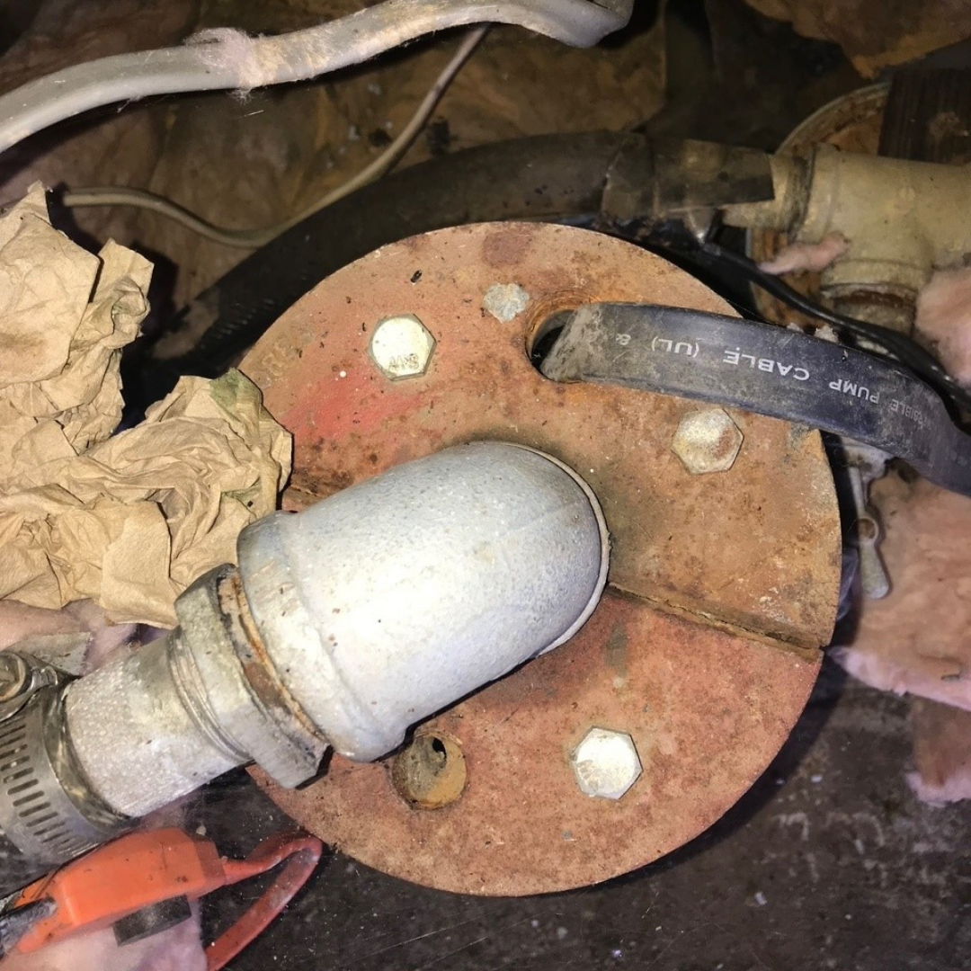 Split cap well wiring